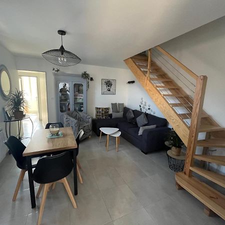 Maison Chaleureuse Avec Terrasse Privative Proche De La Gare Et Du Centre-Ville ロシュフォール エクステリア 写真