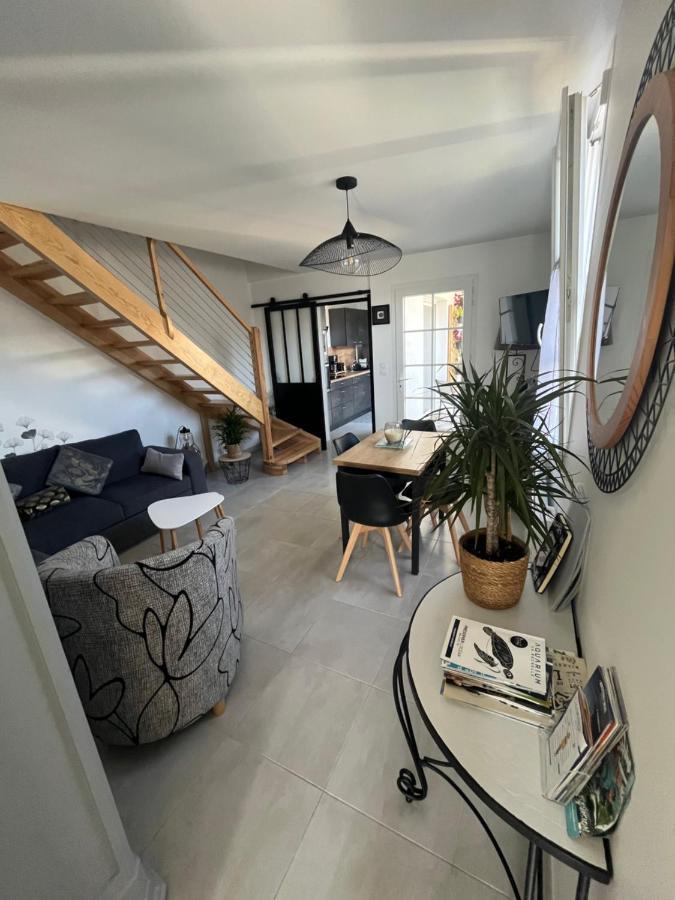 Maison Chaleureuse Avec Terrasse Privative Proche De La Gare Et Du Centre-Ville ロシュフォール エクステリア 写真